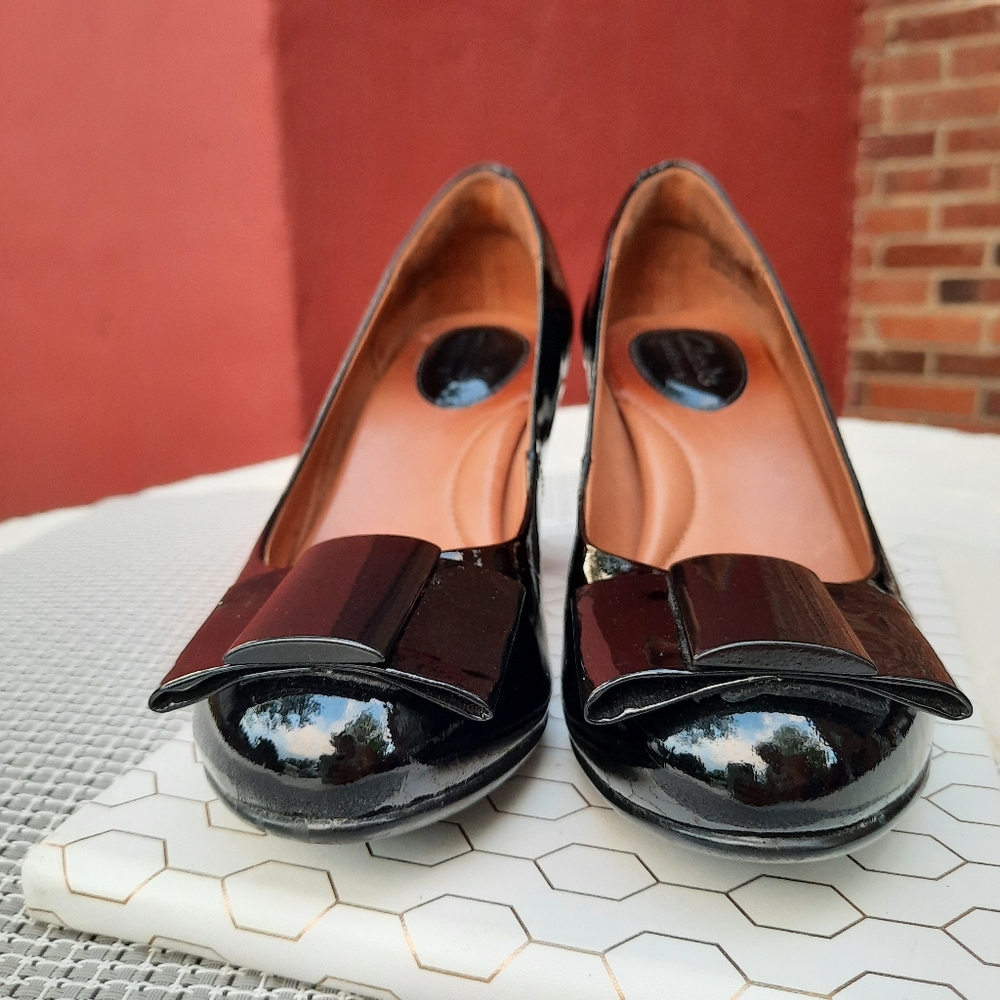Clarks Avelyn Soul Patent Bow Leather Heels Closed Toe Pumps Black 5 - Picture 5 of 11